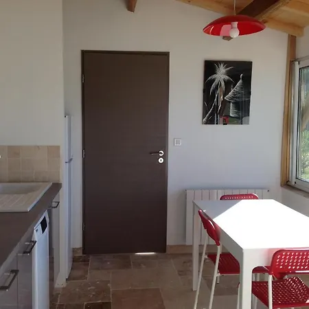La Girafe Bleue Bed & Breakfast *
