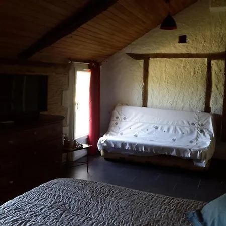 فندق مبيت وإفطار La Girafe Bleue Lunas (Dordogne)