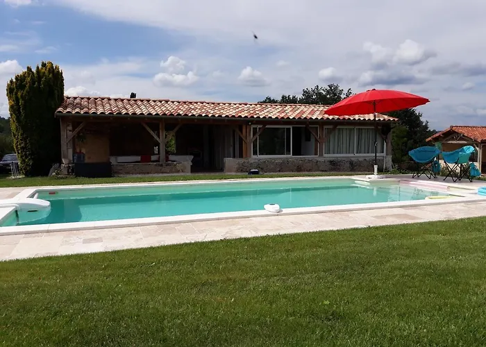 La Girafe Bleue Bed & Breakfast Lunas (Dordogne)